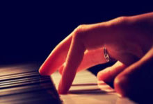 雷火电竞APP-当红蓝血脉喷张，中超赛场迎来世纪之战！巴萨利物浦天河对决全记录