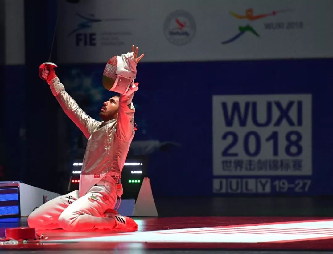 丹麦选手赢得击剑比赛桂冠，实力惊人