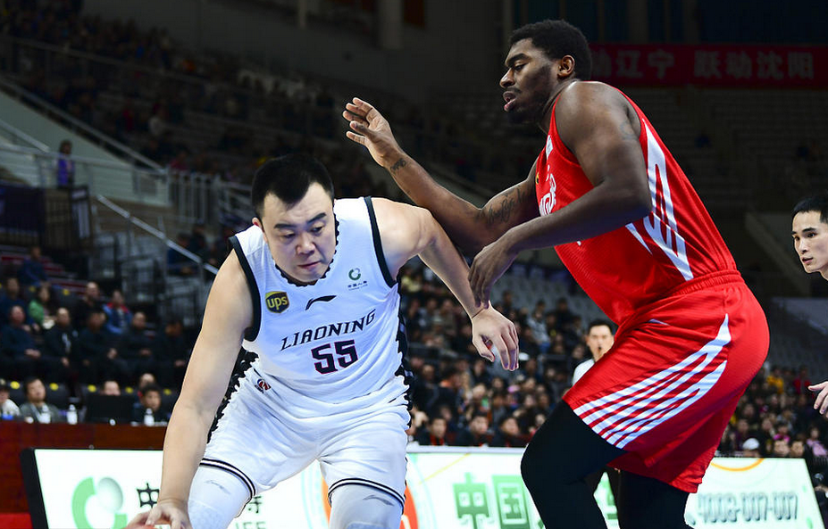 包含巴拉多利德逆转雷加利亚，主场豪取三分的词条