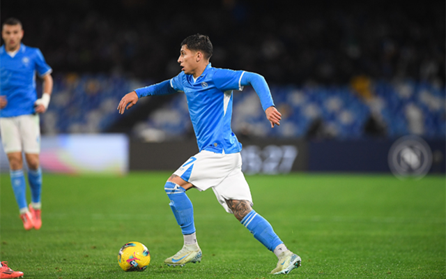 包含那不勒斯继续不胜，客场逼平乌迪内斯的词条