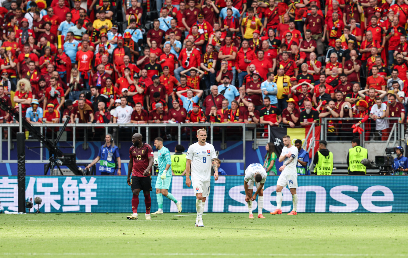 雷火电竞下载-足球巨星阳光下辉煌出击助球队