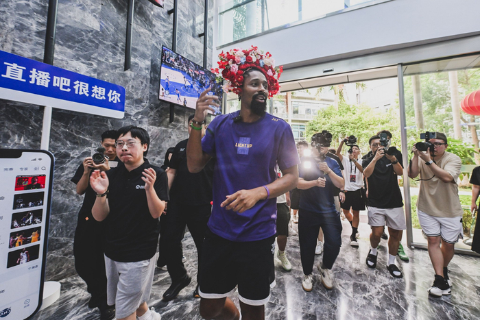NBA球员互动直播引发热议的简单介绍