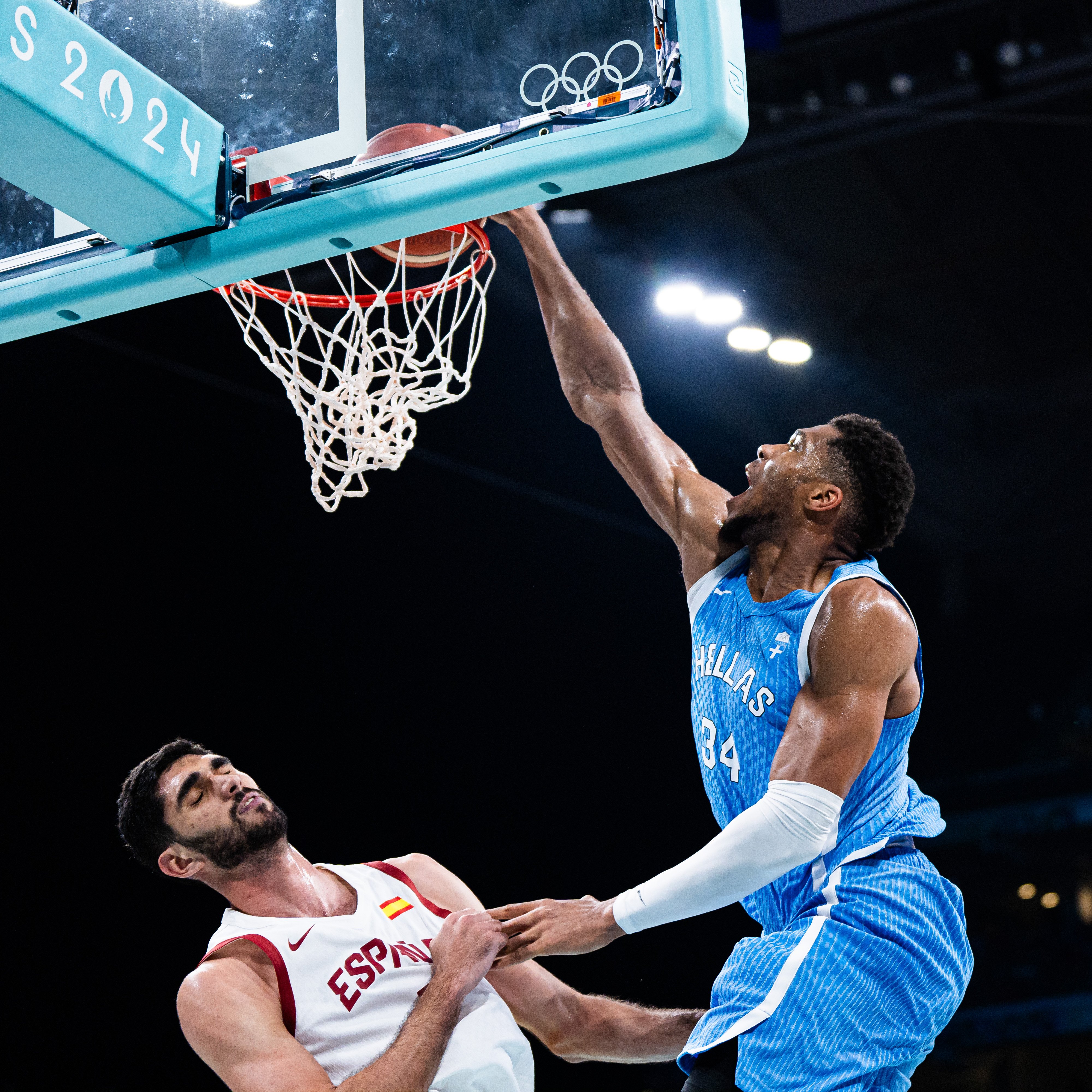 雷火电竞网址-欧洲篮球冠军杯激烈对决顶尖球队角逐