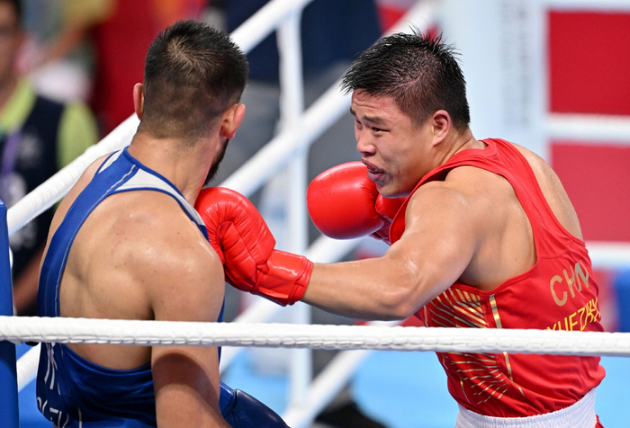 雷火电竞入驻-男子拳击比赛悬念重重神秘选手浮出水面的简单介绍