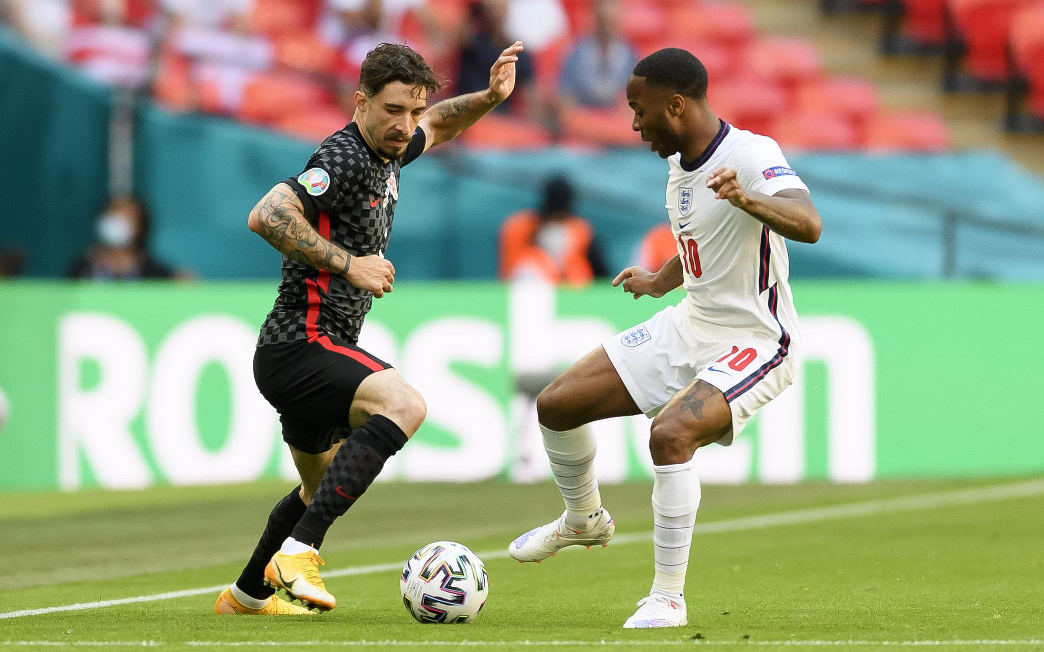 乌克兰英勇晋级，势必挑战荷兰进入半决赛