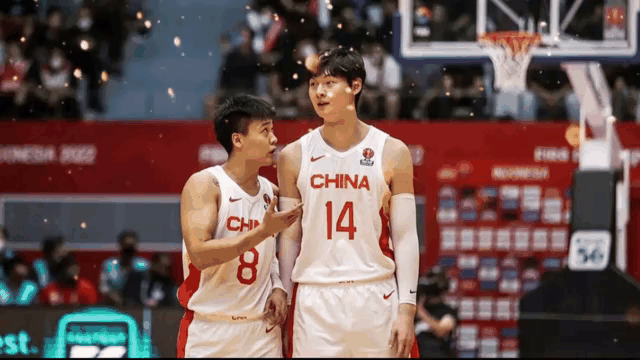 江苏队逆转辽宁队，王哲林扛起全队