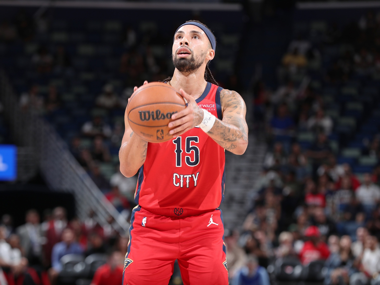 国王横扫鹈鹕，拉文高光表现