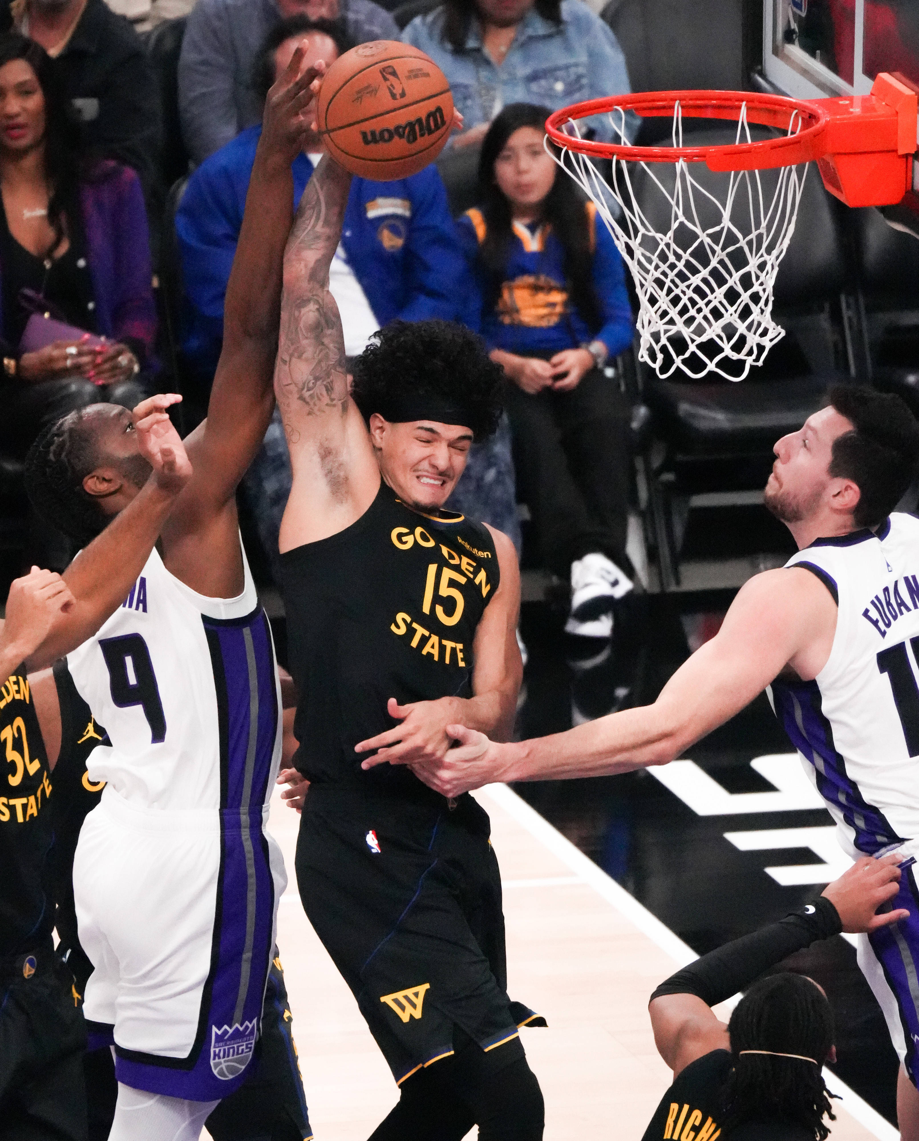 鹈鹕险胜国王，詹姆斯带队取胜