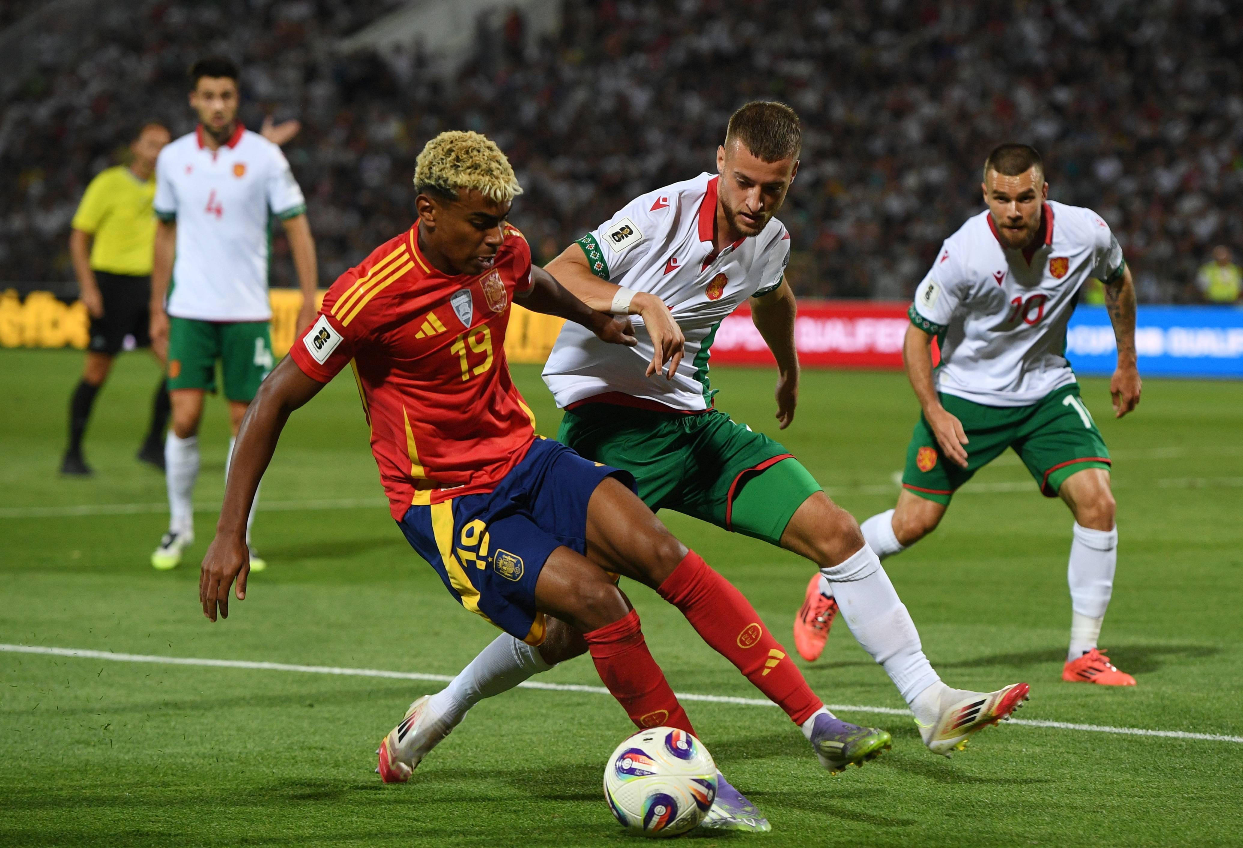 雷火电竞合作-罗马鏖战切尔西，奥亚尔萨瓦尔关键制胜