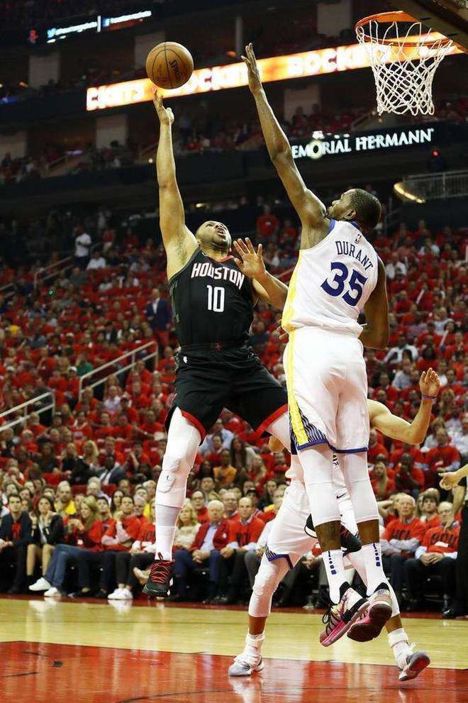 雷火电竞合作-利沃诺球队表现下滑，全队需重新思考