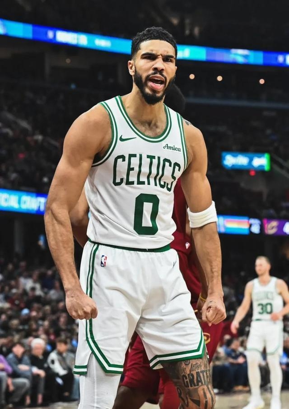 雷火电竞app-凯尔特人碾压雷霆，米切尔关键制胜