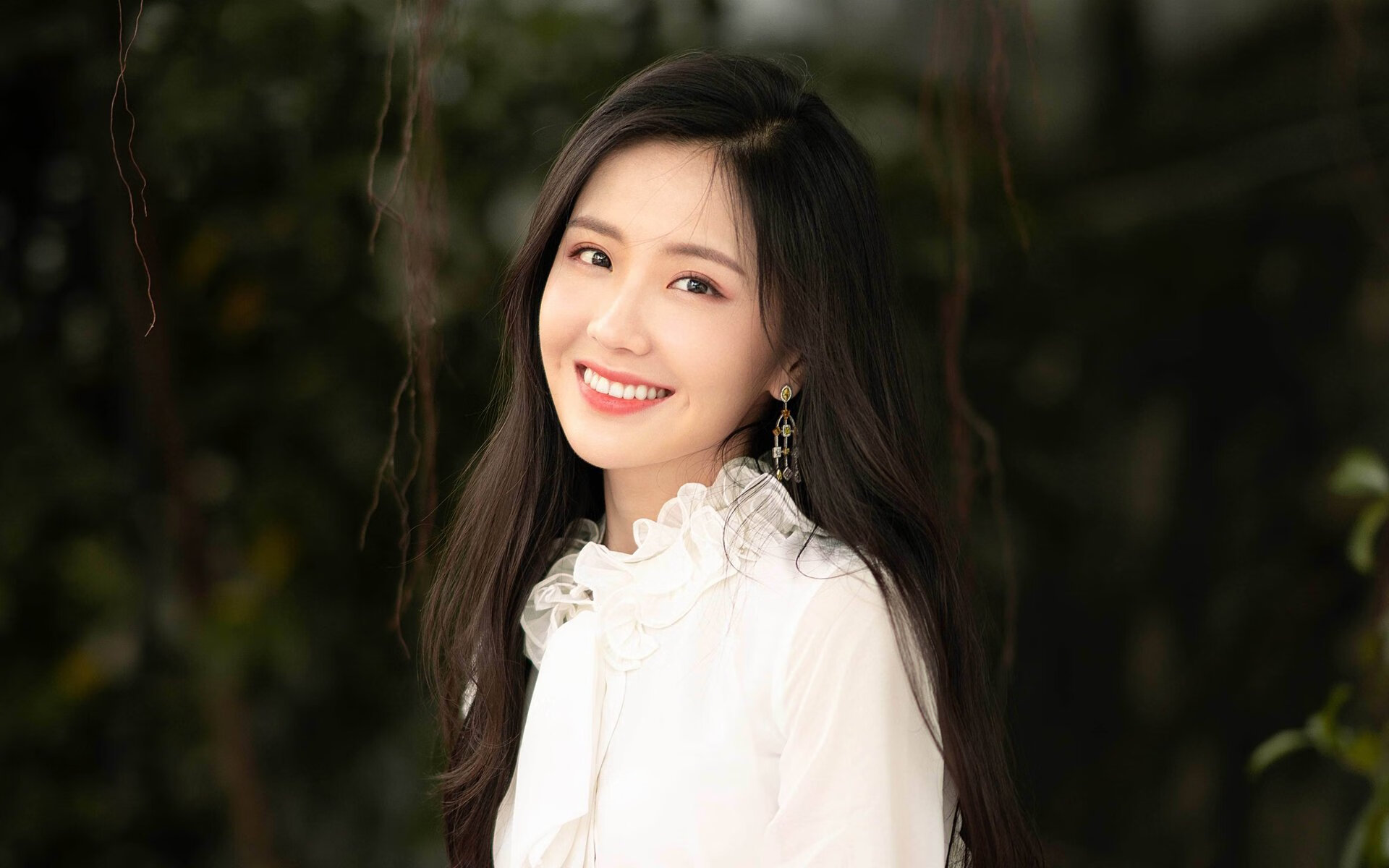 雷火电竞主播-罗德里戈爆发！彩虹弧线击碎阴霾，皇马生死战逆转洪都拉斯